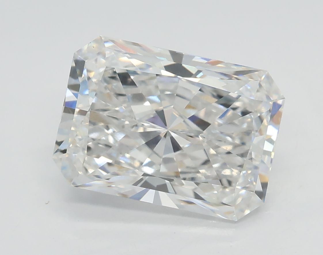 3.05 ct. radiant Lab Grown Diamond front image