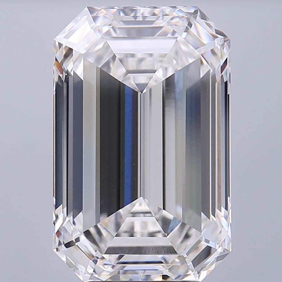 5.57 ct. emerald Lab Grown Diamond front image