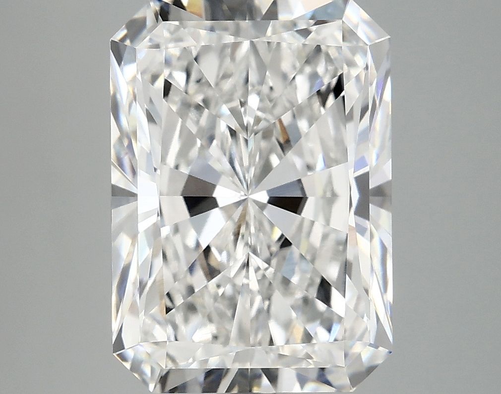 4.94 ct. radiant Lab Grown Diamond front image