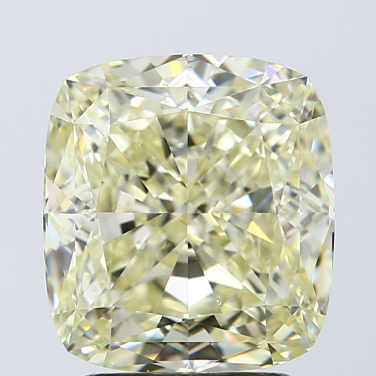 3.02 ct Cushion Brilliant diamond
