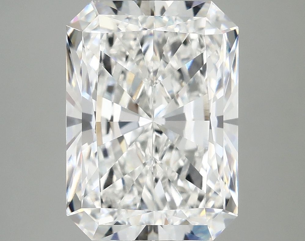 4.99 ct. radiant Lab Grown Diamond front image