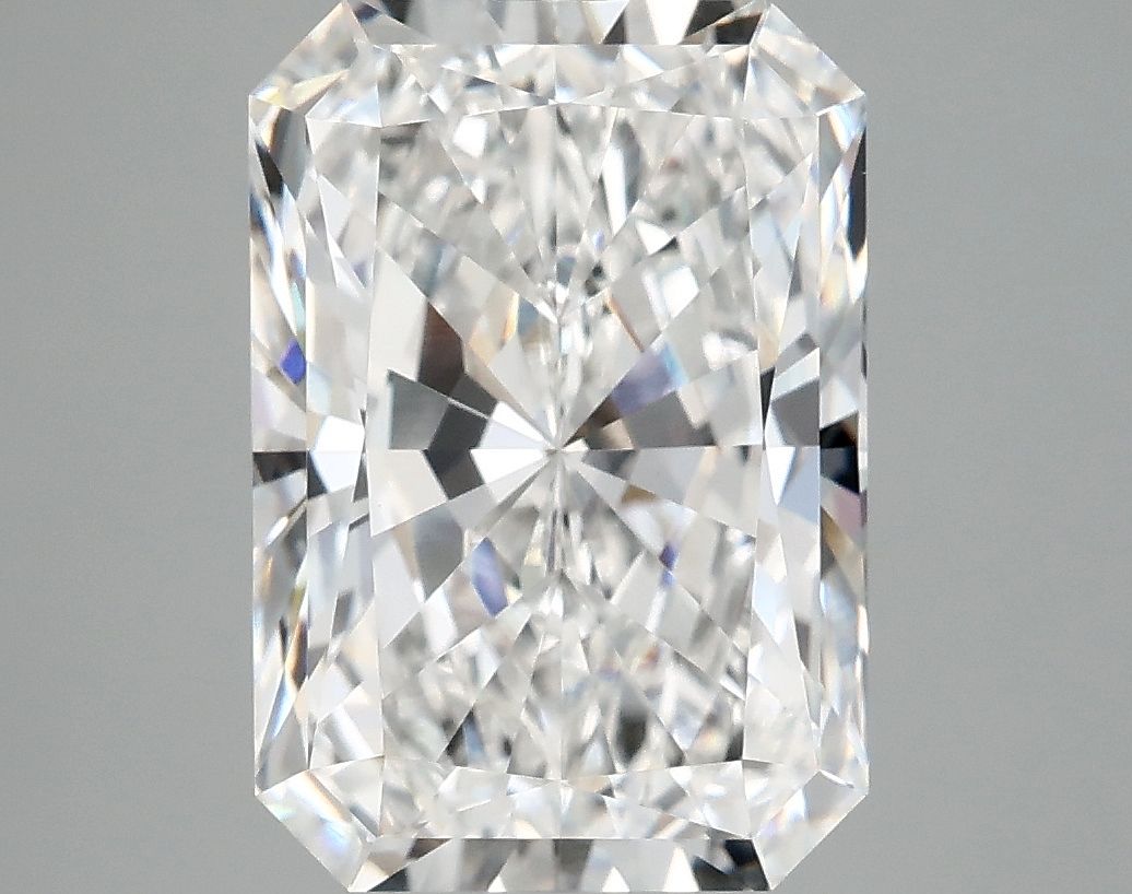 4.84 ct. radiant Lab Grown Diamond front image