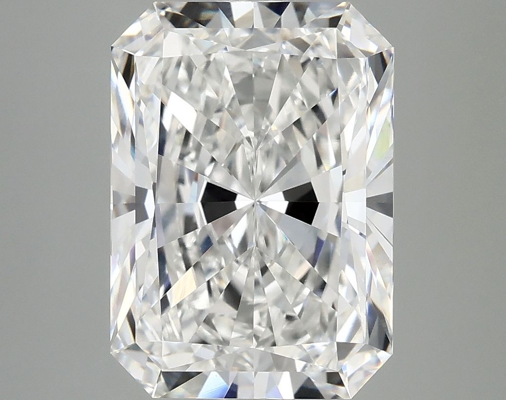 4.99 ct. radiant Lab Grown Diamond front image