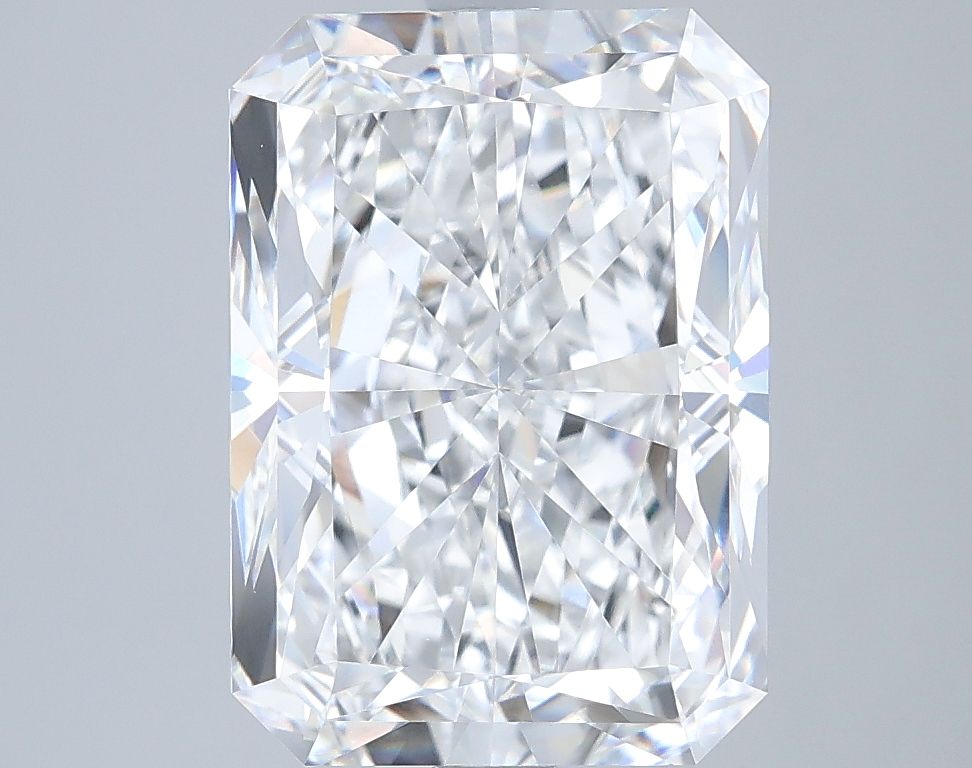 4.72 ct. radiant Lab Grown Diamond front image