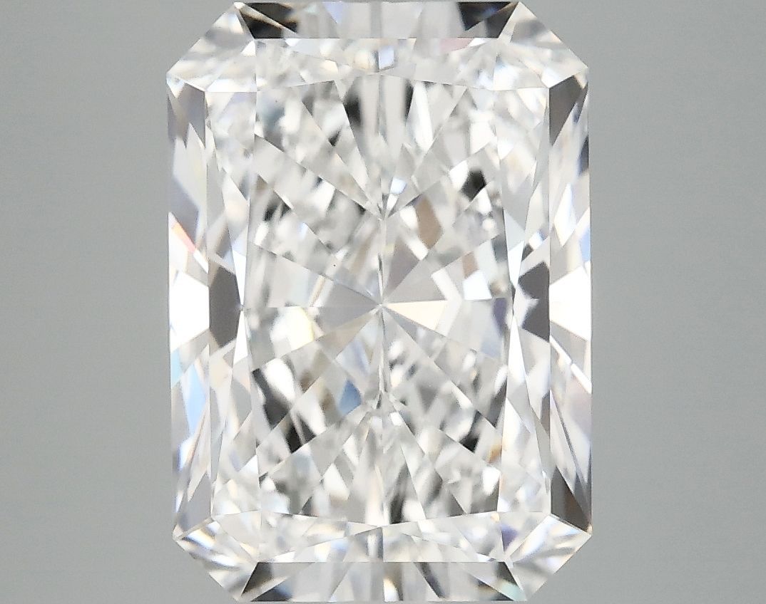 4.99 ct. radiant Lab Grown Diamond front image