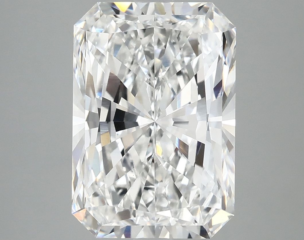 4.94 ct. radiant Lab Grown Diamond front image