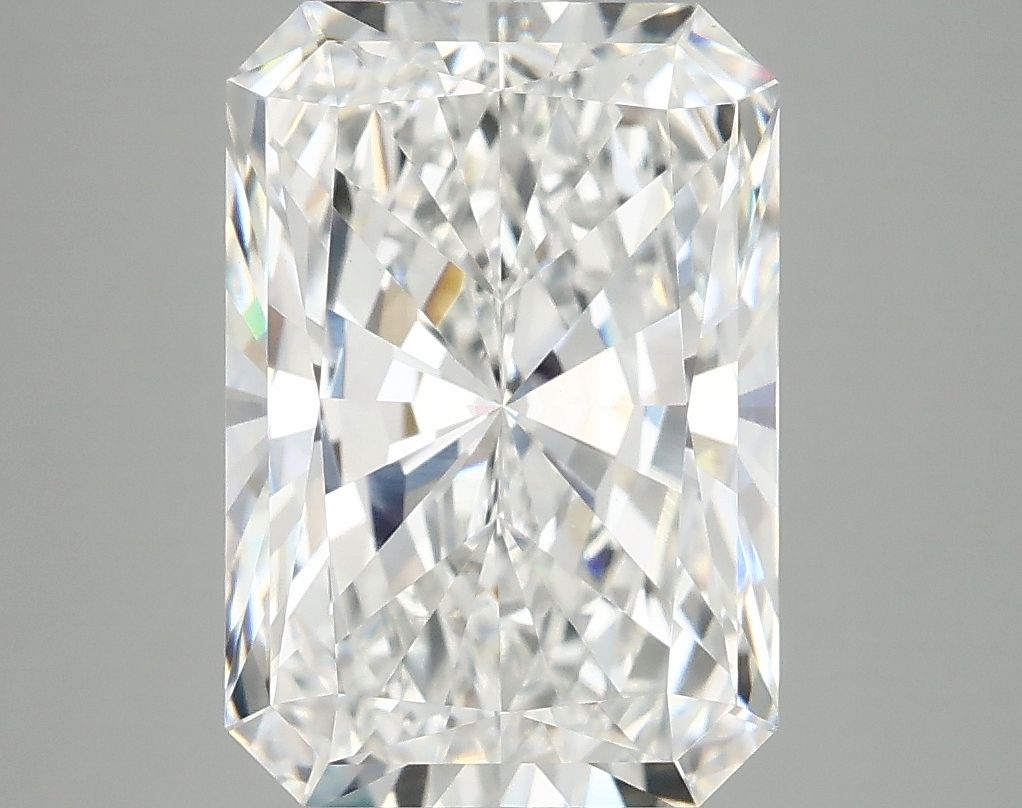 4.81 ct. radiant Lab Grown Diamond front image