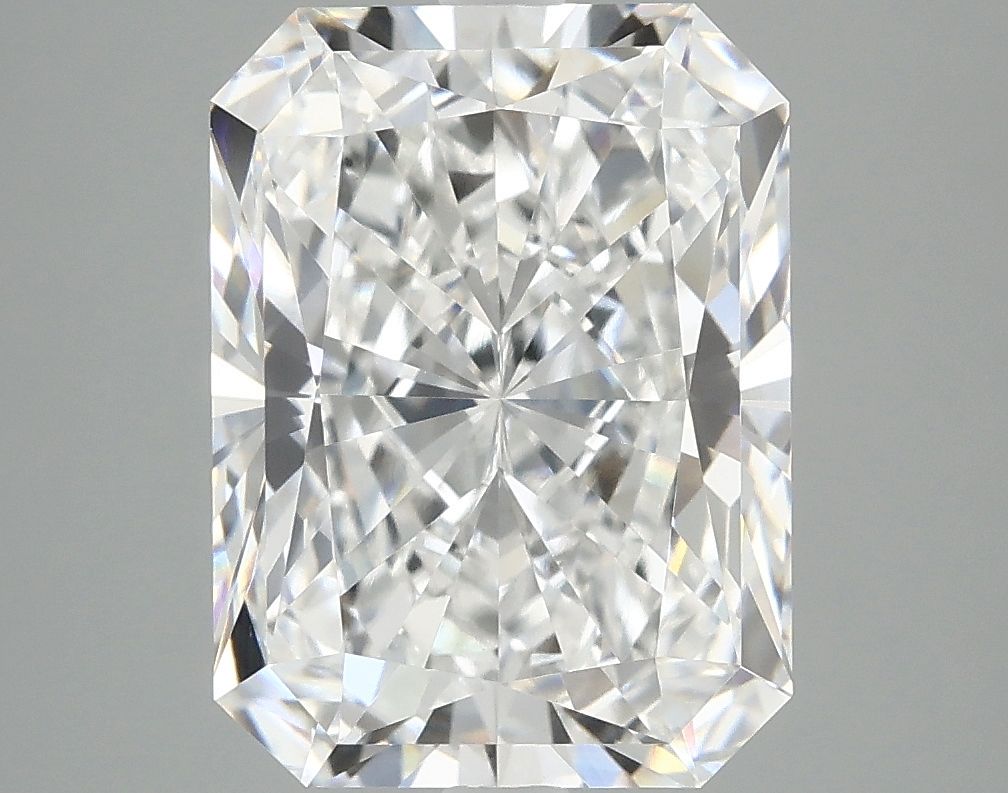 4.69 ct. radiant Lab Grown Diamond front image