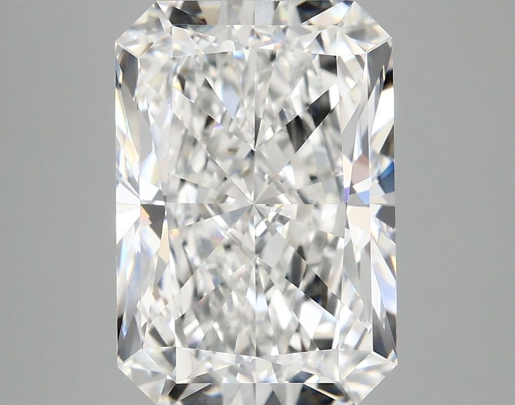 4.83 ct. radiant Lab Grown Diamond front image