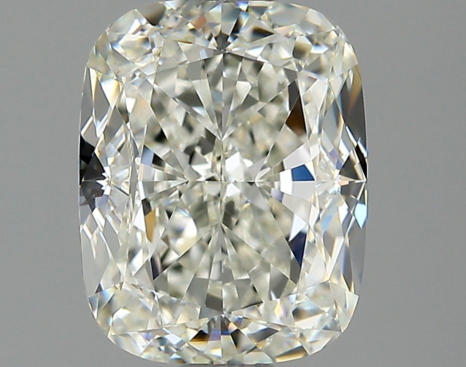 2.01 ct Cushion Brilliant diamond