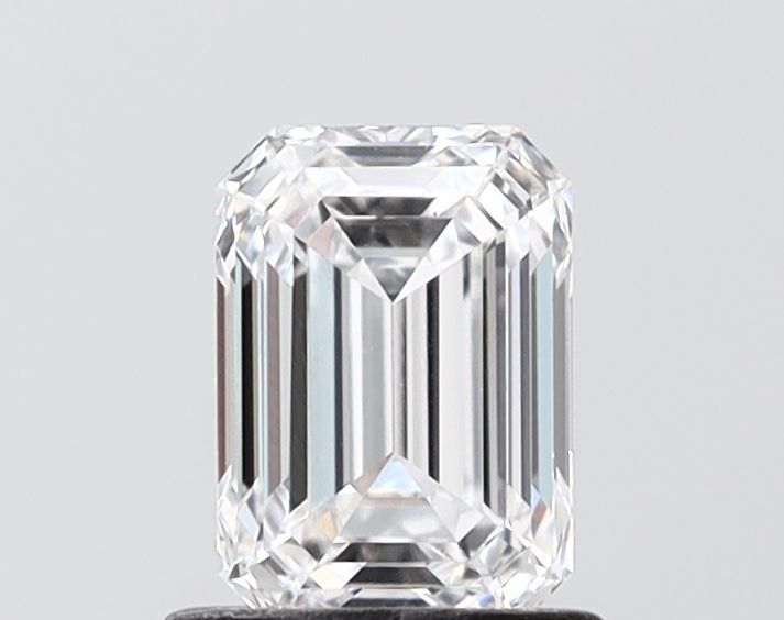 1.06 ct. emerald Lab Grown Diamond front image