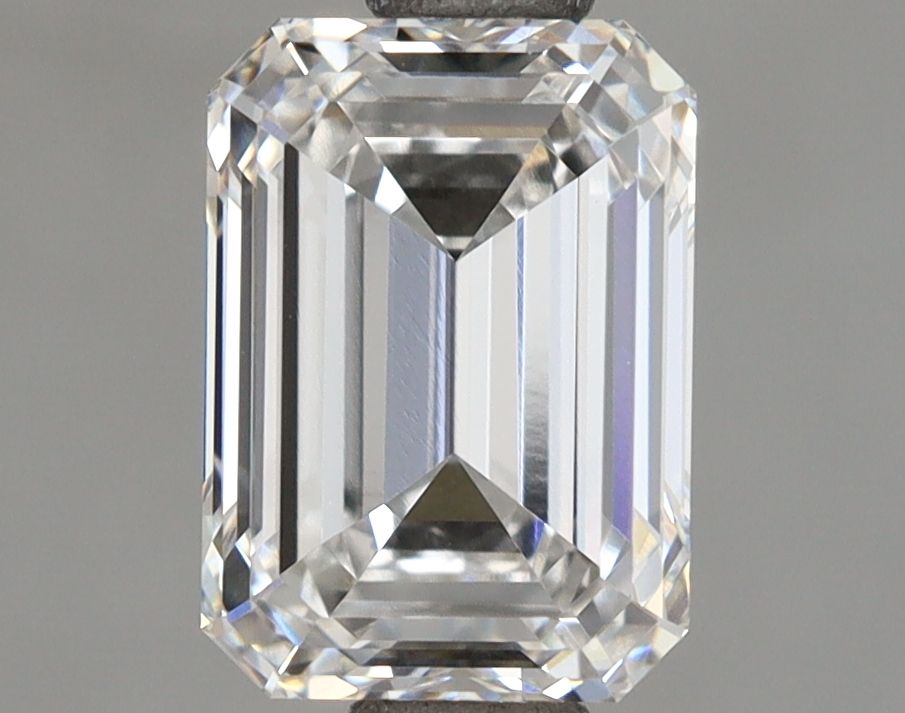 1.62 ct. emerald Lab Grown Diamond front image