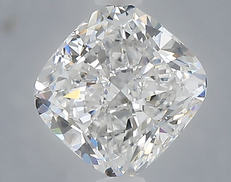 1.55 ct lab-grown Cushion modified Diamond