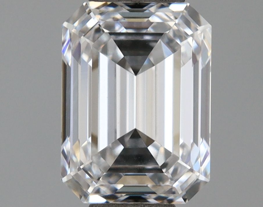 0.99 ct. emerald Lab Grown Diamond front image