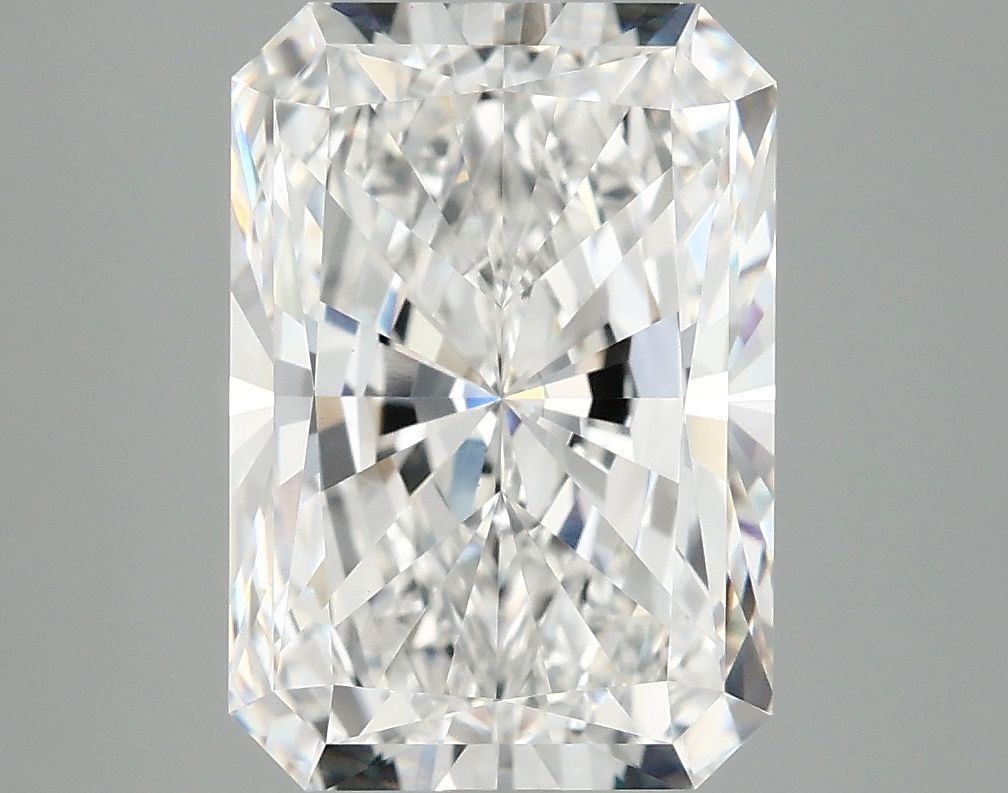 4.71 ct. radiant Lab Grown Diamond front image