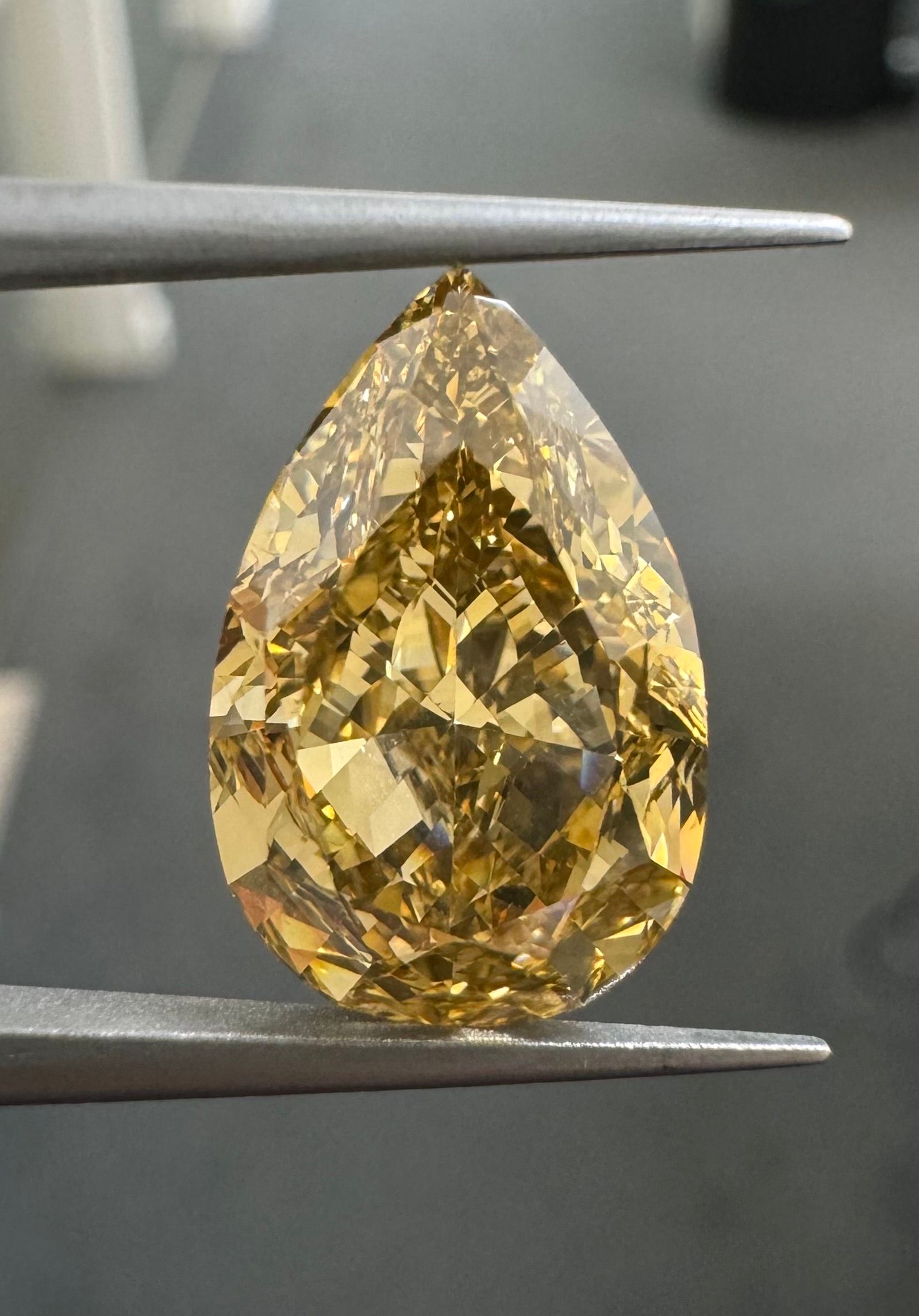 8.51 Carat Pear Diamond Fancy Brown Yellow VS2