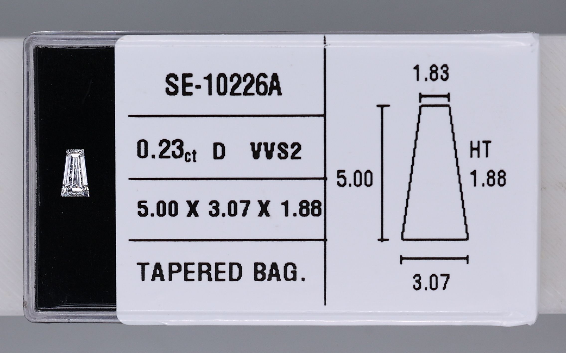0.23 Carat Tapered baguette Diamond D VVS2