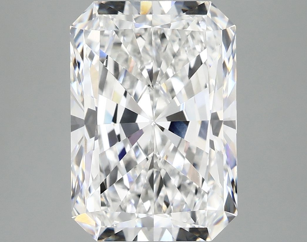 4.86 ct. radiant Lab Grown Diamond front image