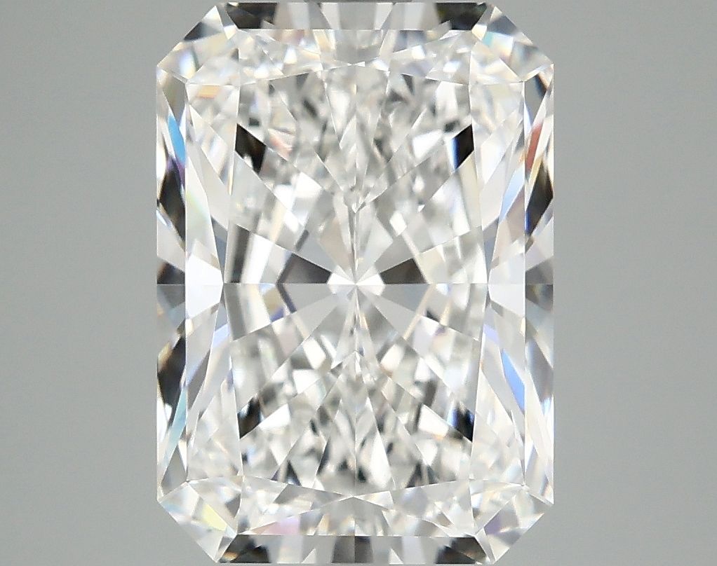4.99 ct. radiant Lab Grown Diamond front image
