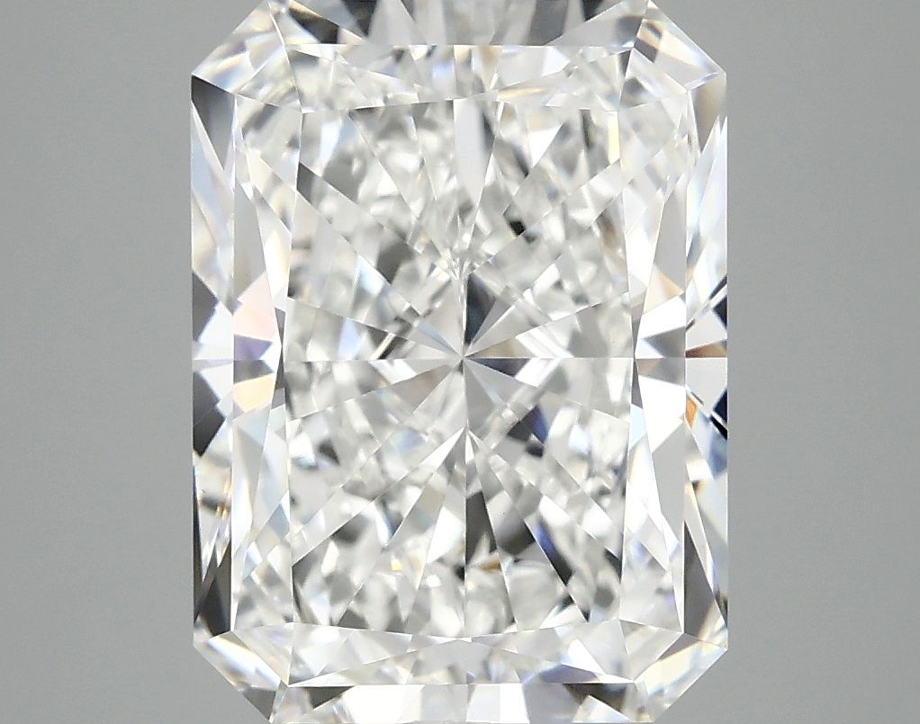 4.99 ct. radiant Lab Grown Diamond front image
