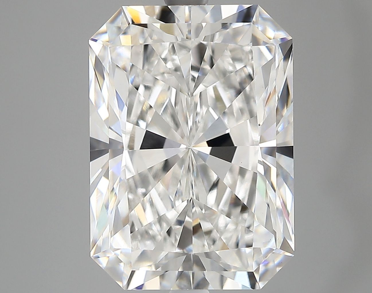 7.08 ct. radiant Lab Grown Diamond front image