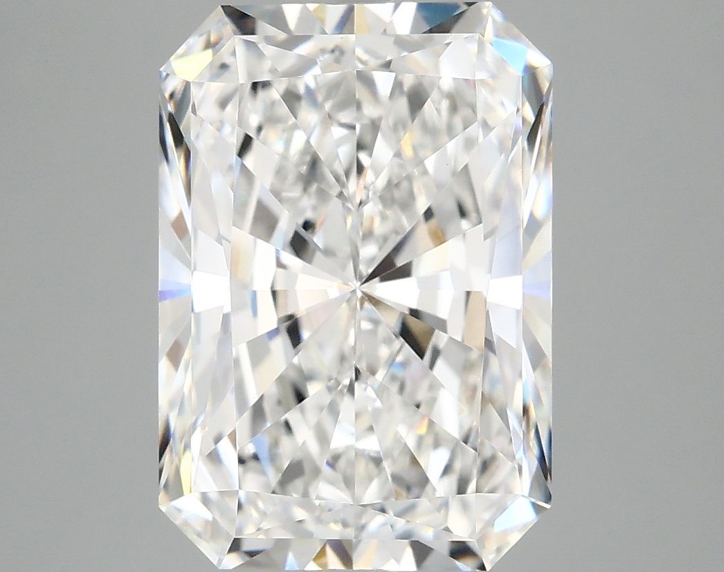 4.88 ct. radiant Lab Grown Diamond front image
