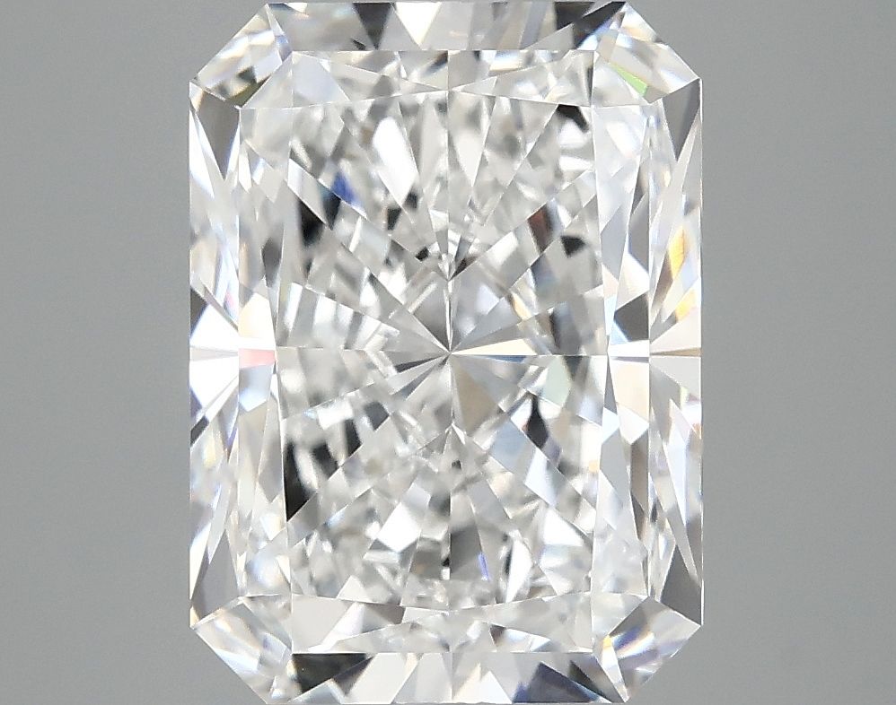4.84 ct. radiant Lab Grown Diamond front image