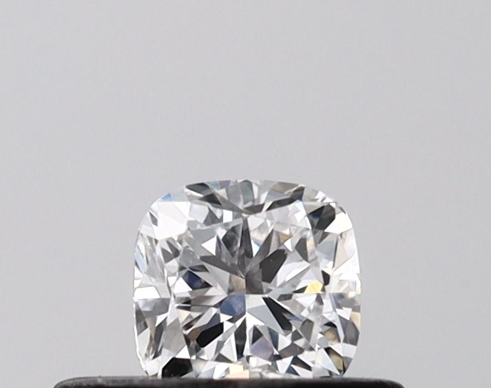 0.32 ct lab-grown Cushion modified Diamond