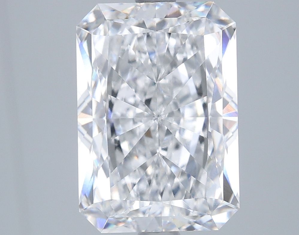 4.54 ct. radiant Lab Grown Diamond front image