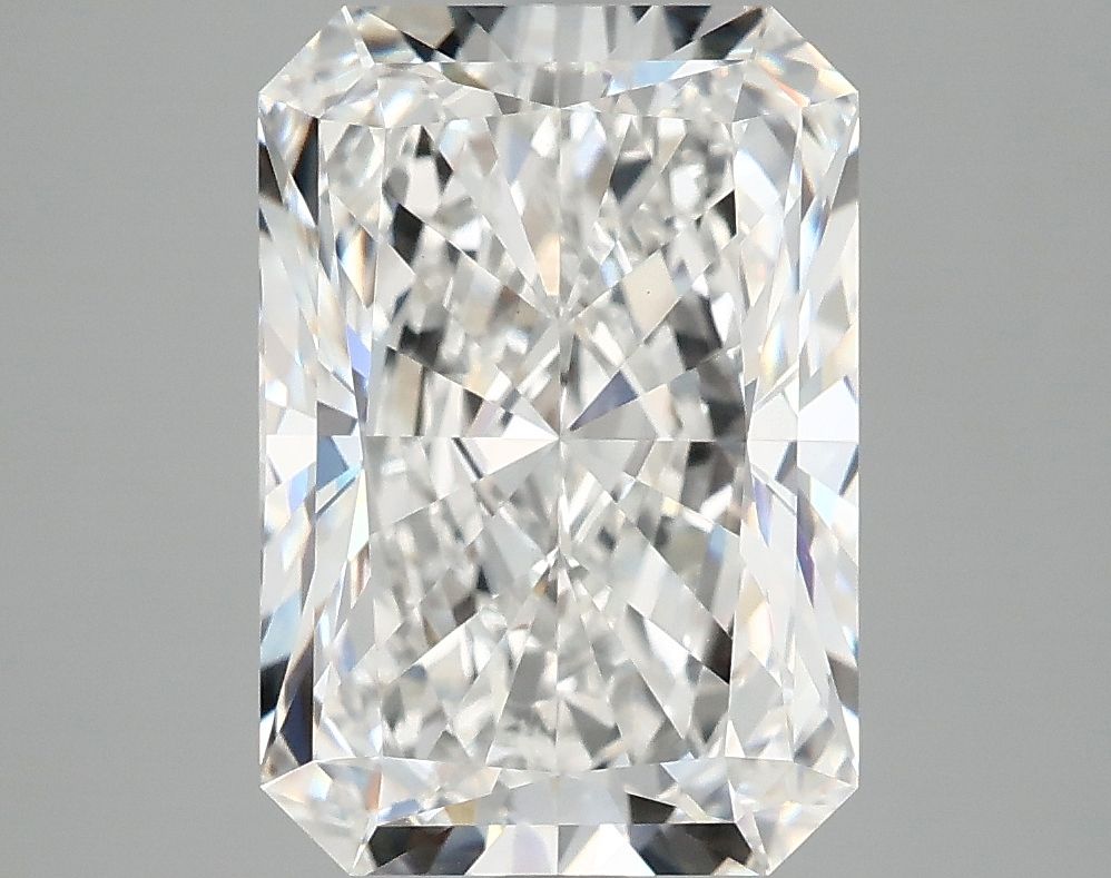 4.72 ct. radiant Lab Grown Diamond front image