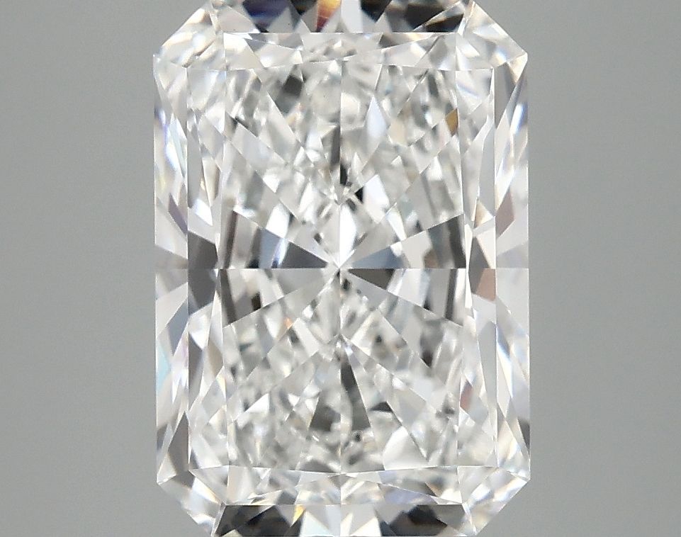 3.88 ct. radiant Lab Grown Diamond front image
