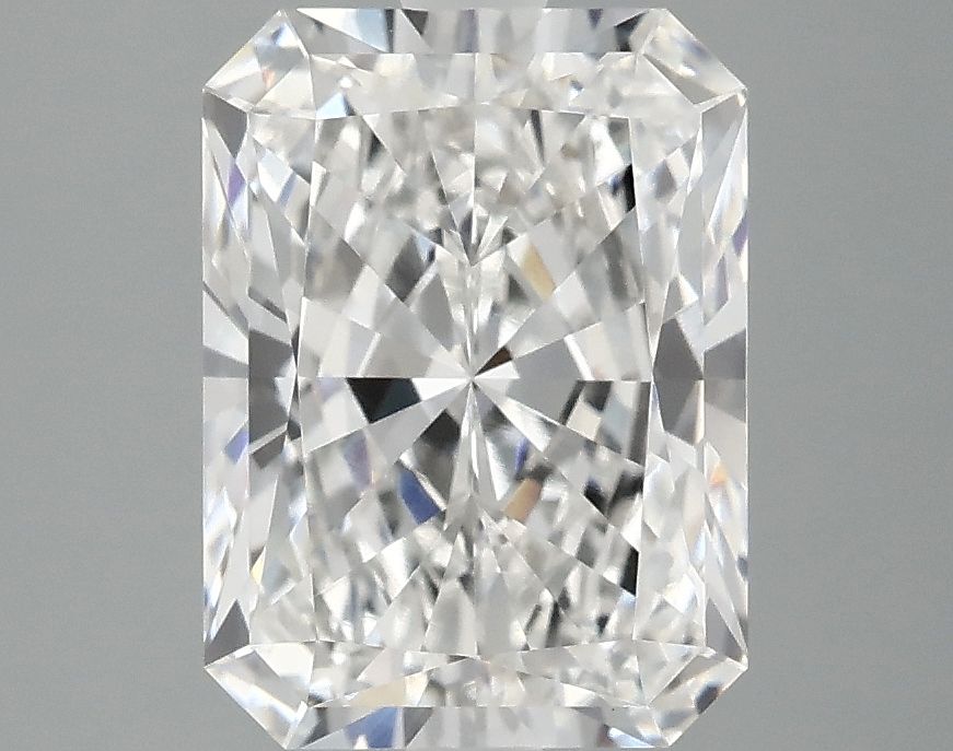 2.87 ct. radiant Lab Grown Diamond front image