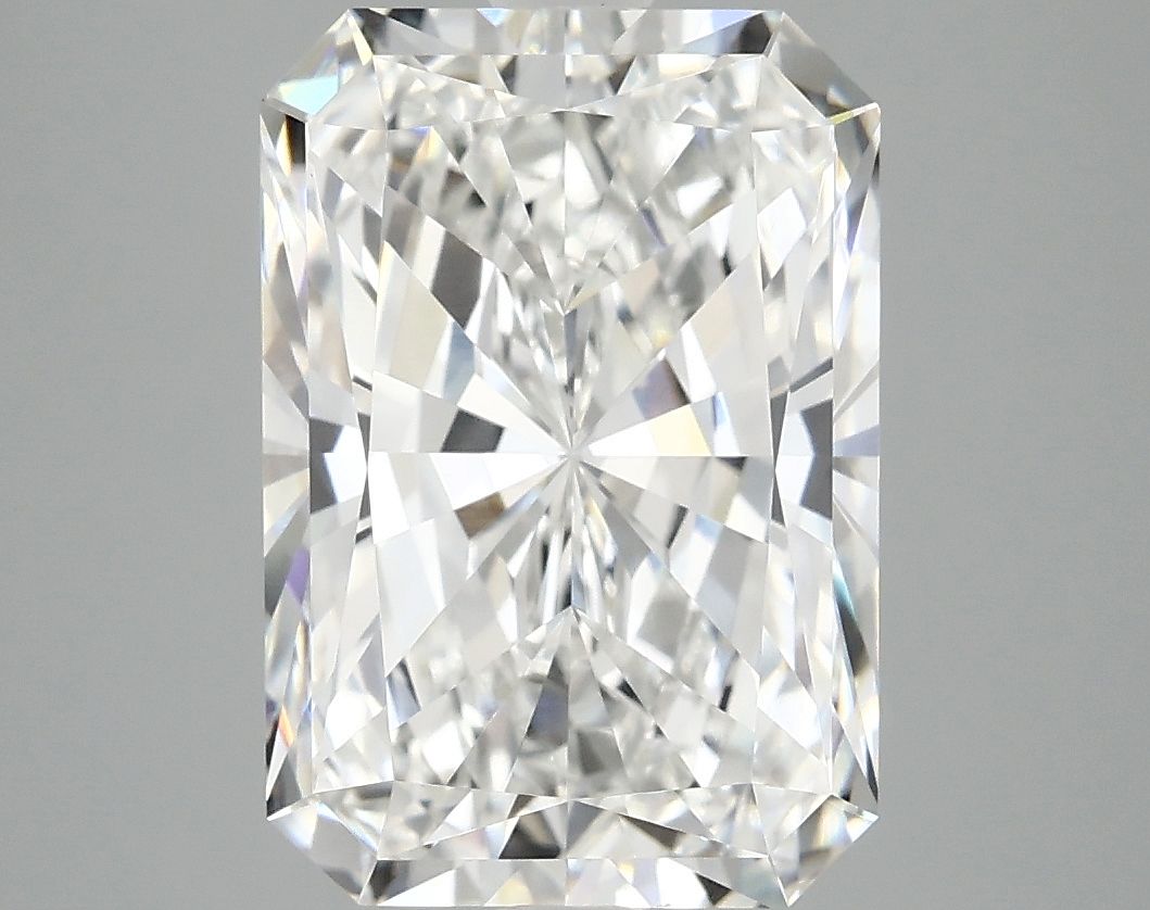 4.81 ct. radiant Lab Grown Diamond front image