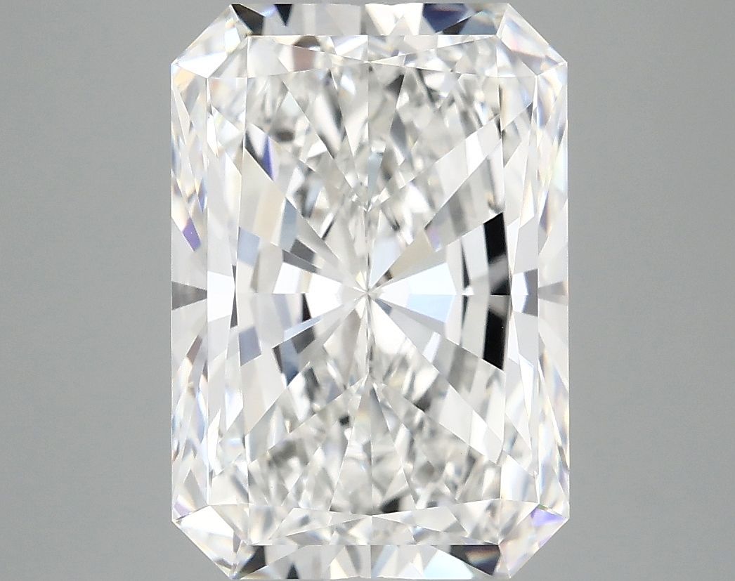 4.88 ct. radiant Lab Grown Diamond front image
