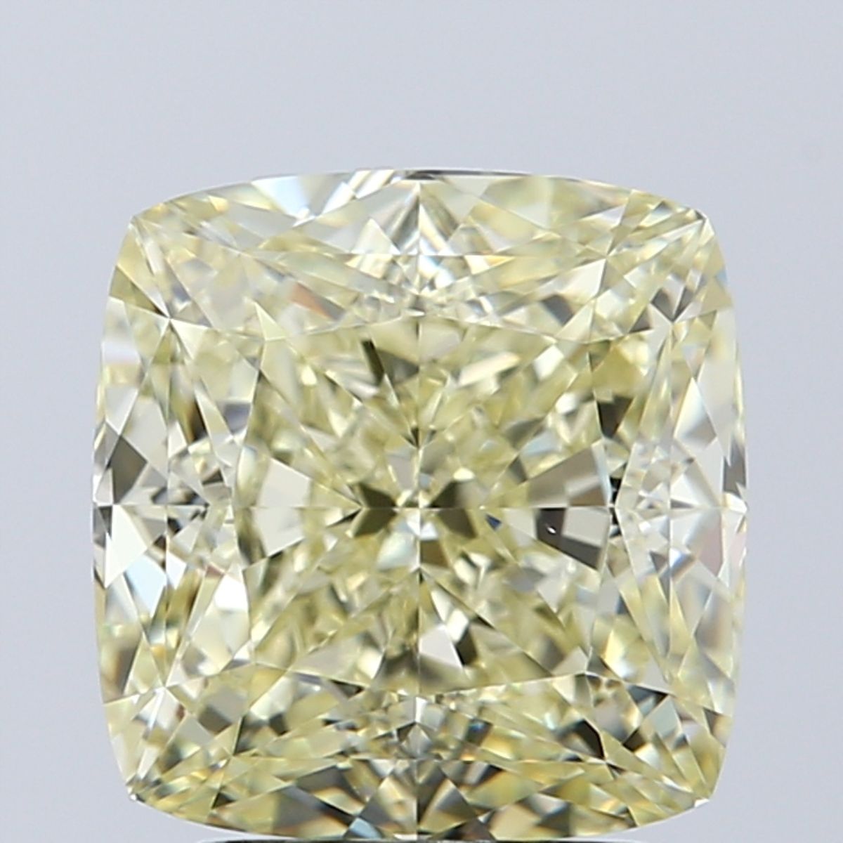 3.02 ct Cushion Brilliant diamond