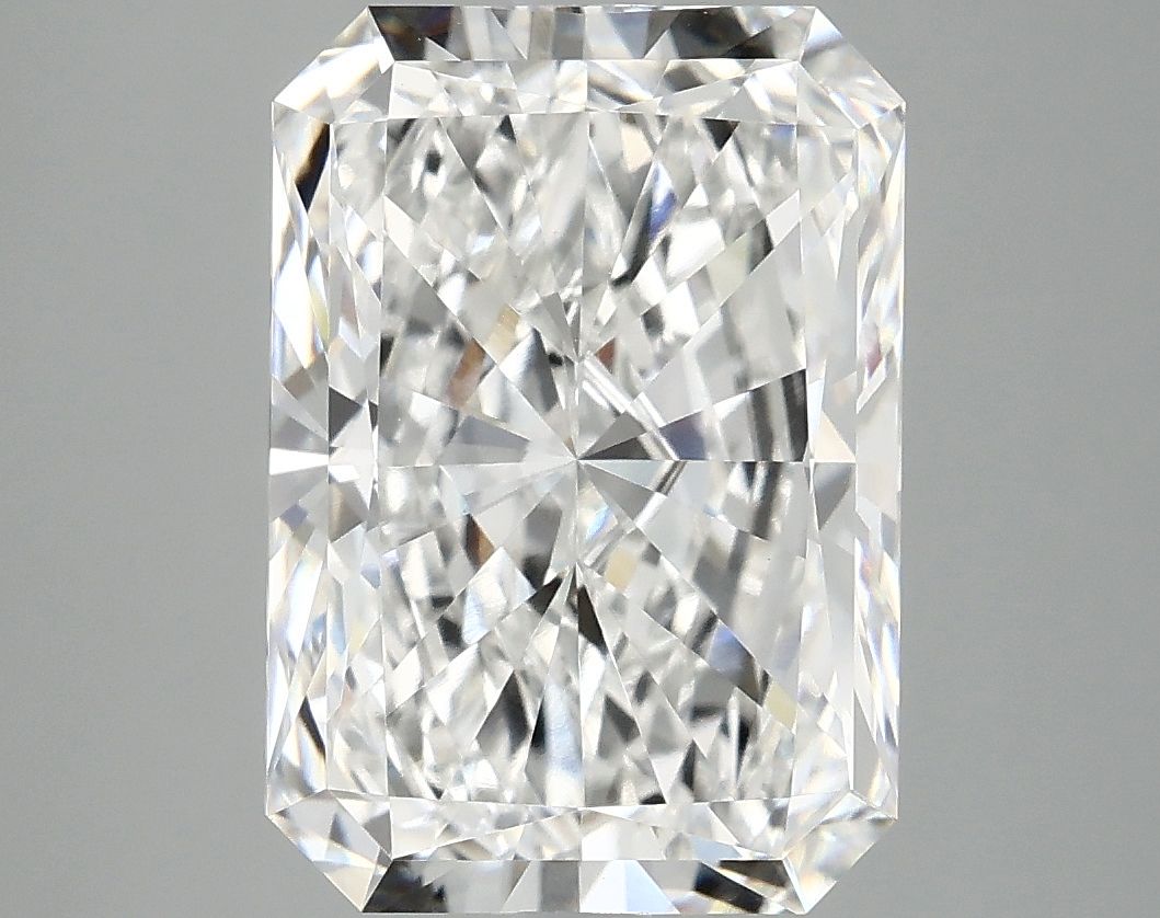 4.99 ct. radiant Lab Grown Diamond front image