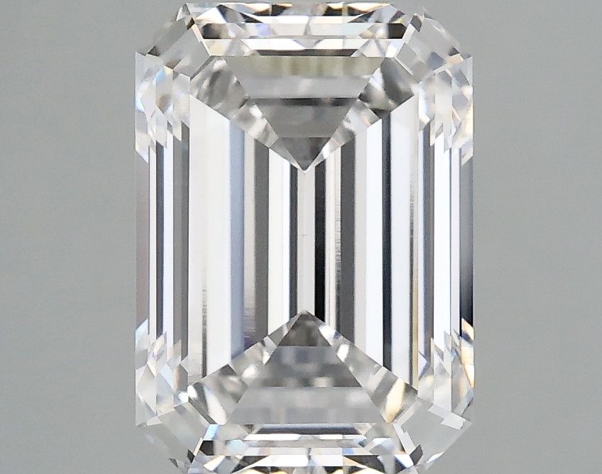3.20 ct. emerald Lab Grown Diamond front image