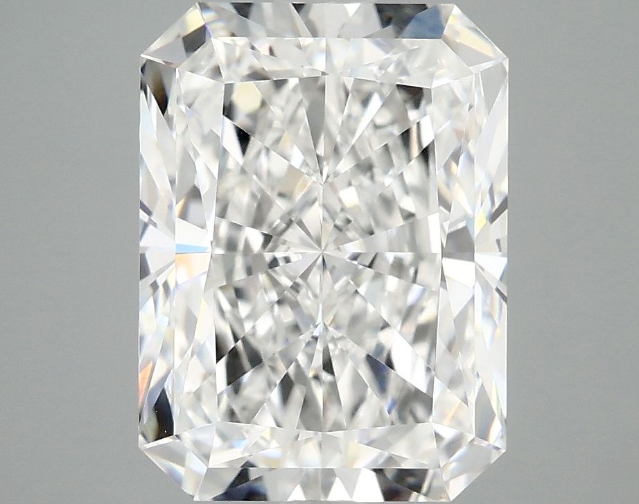3.87 ct. radiant Lab Grown Diamond front image