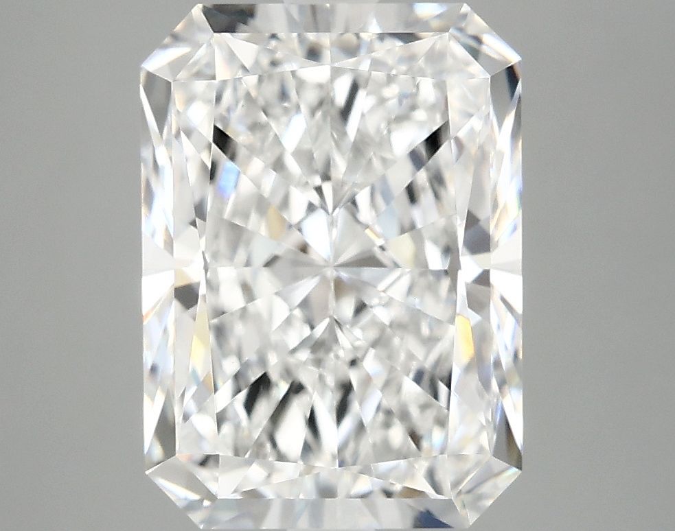 4.33 ct. radiant Lab Grown Diamond front image