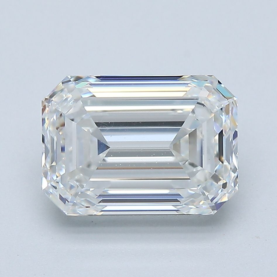 3.01 ct Emerald diamond