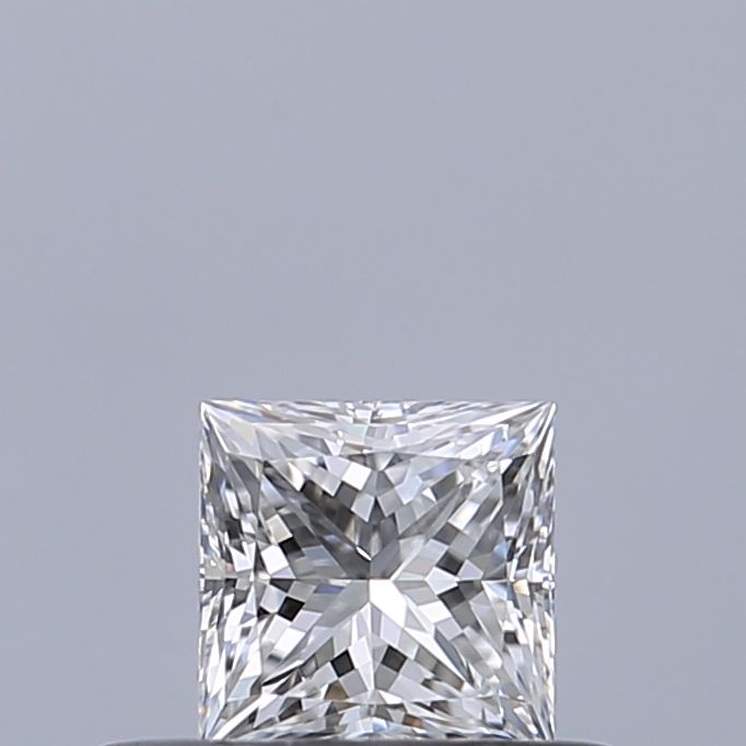 0.30 Carati D VVS2 Princess Diamante