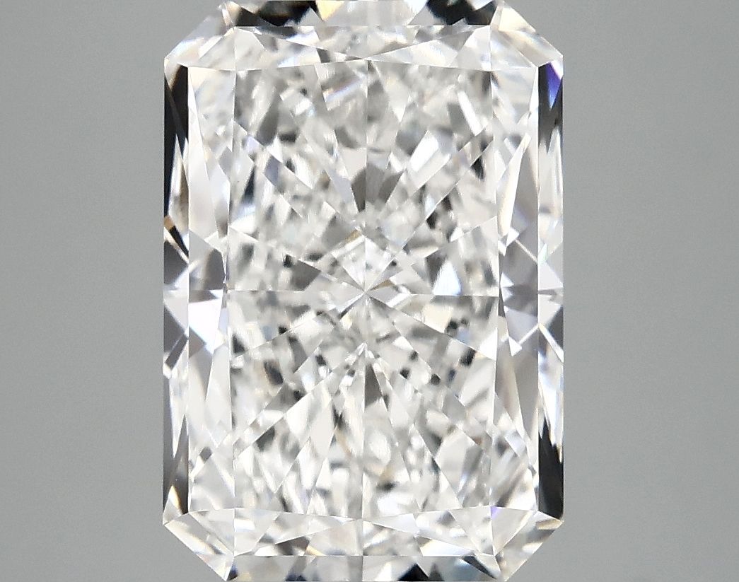 4.95 ct. radiant Lab Grown Diamond front image