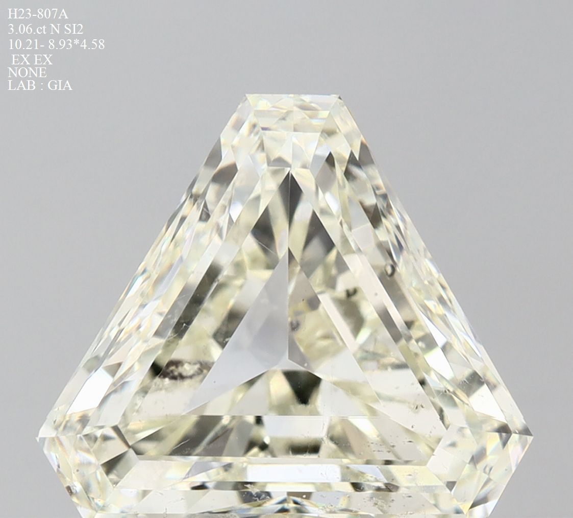 3.06 ct Triangular Diamond