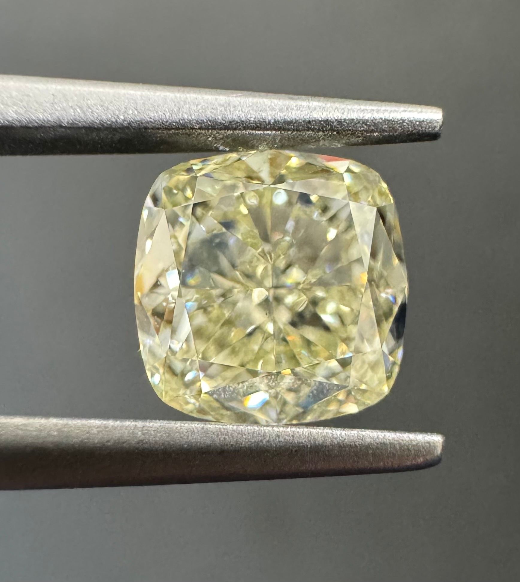 1.31 Carat Cushion brilliant Diamond L VS2