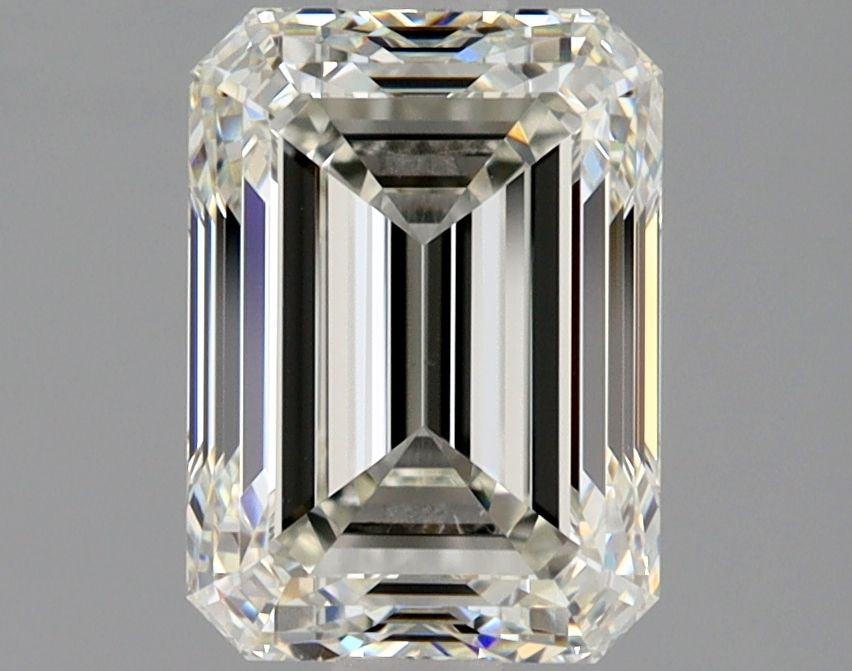 2.20 ct Emerald diamond