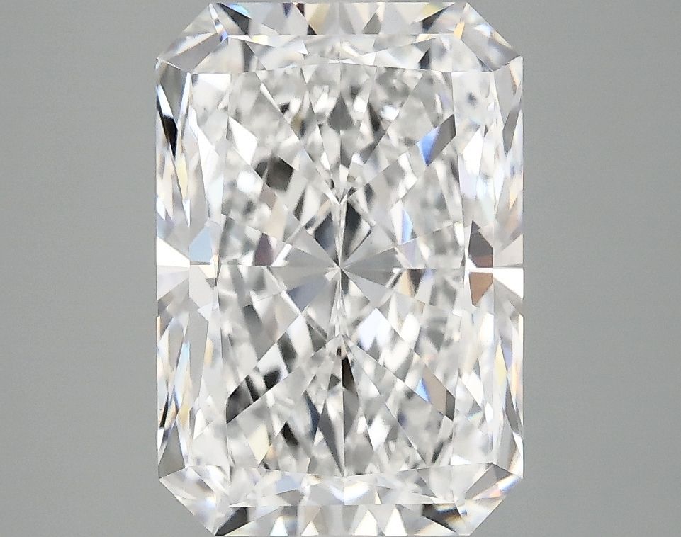 3.82 ct. radiant Lab Grown Diamond front image