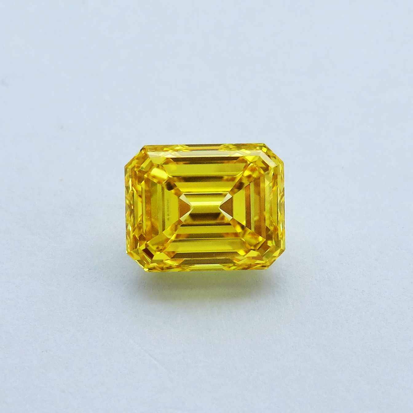 2.00 ct Emerald diamond