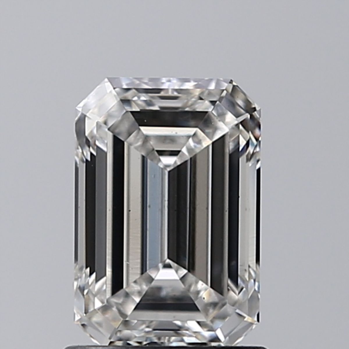 1.21 ct. emerald Lab Grown Diamond front image