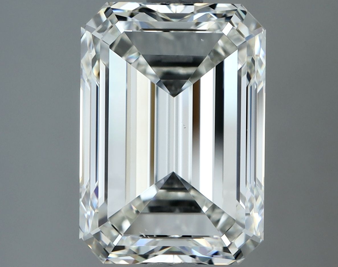 3.03 ct Emerald diamond
