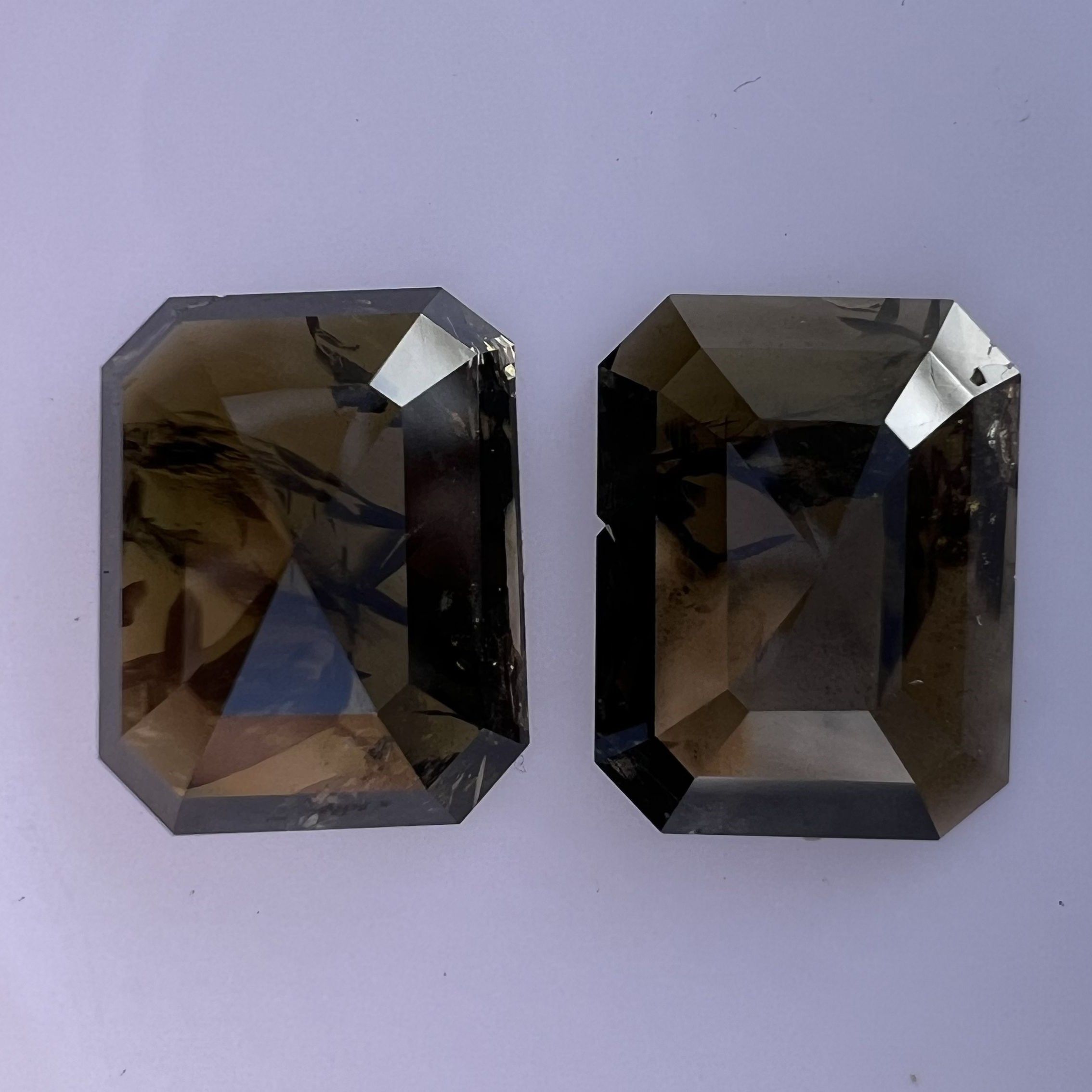 3.65ct Emerald GREEN I1